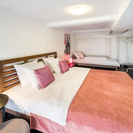 Family 3br With Balcony I Metro I Center Of I Karlin Apartmán