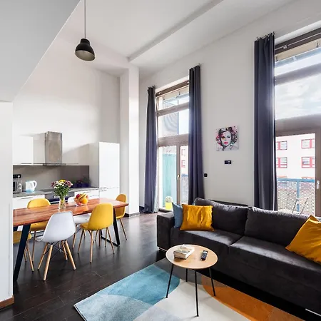 Apartmán Family With Balcony In Center Of